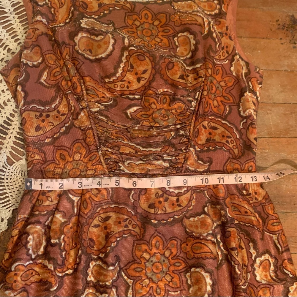 🍂60s Metallic Paisley Dress🍂 - Picture 5 of 9
